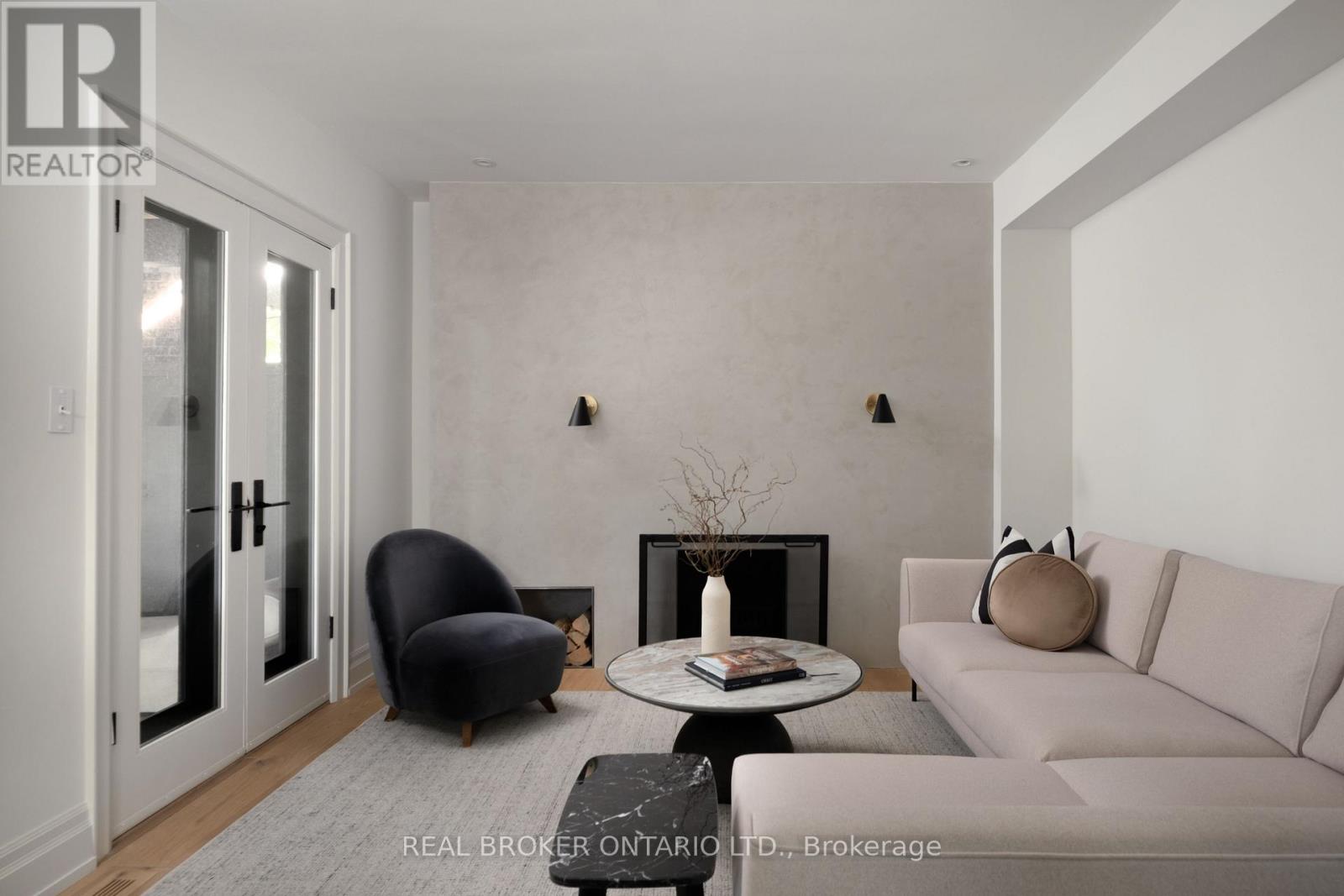 5 Wembley Drive, Toronto, Ontario  M4L 3C9 - Photo 3 - E12508690