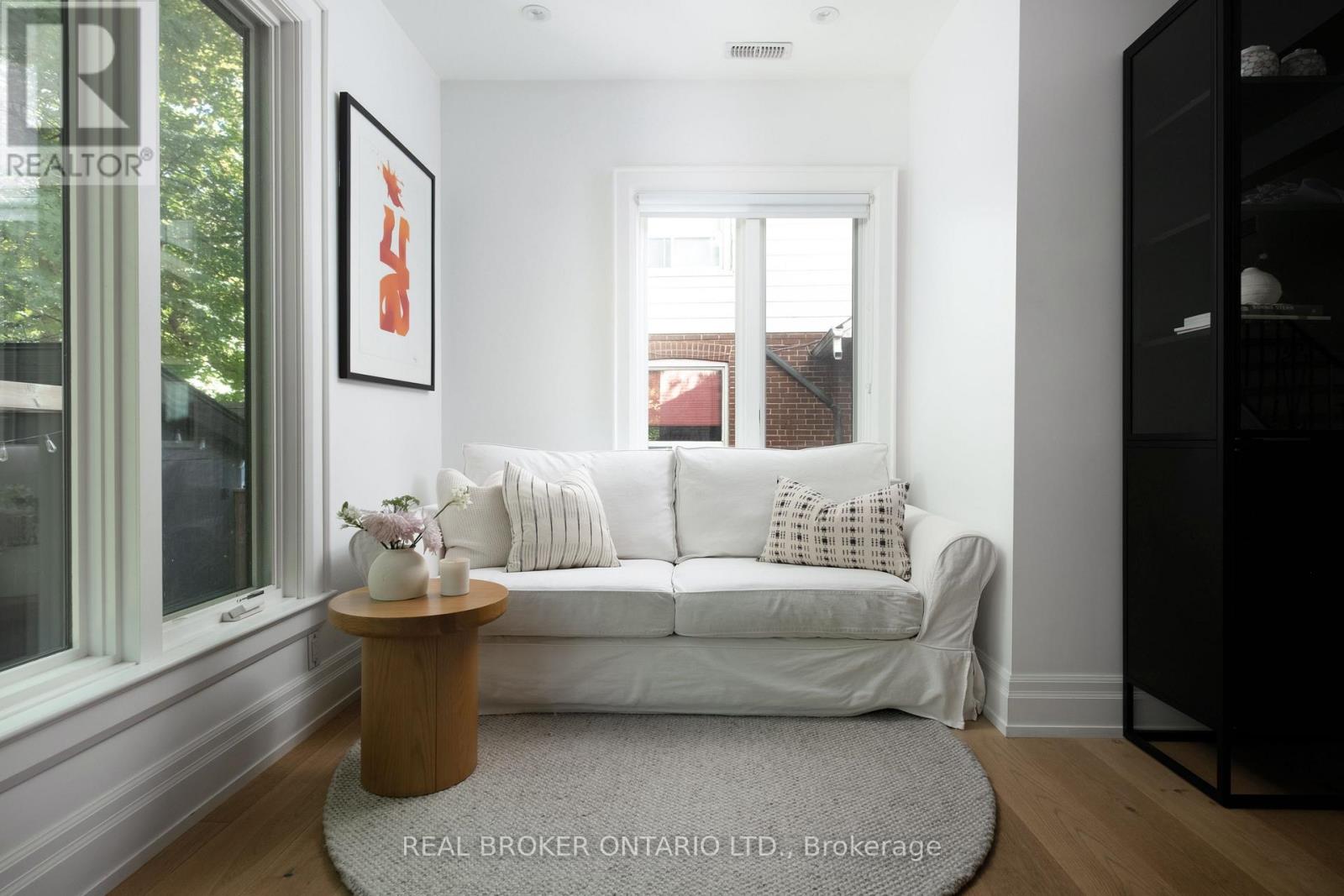 5 Wembley Drive, Toronto, Ontario  M4L 3C9 - Photo 8 - E12508690