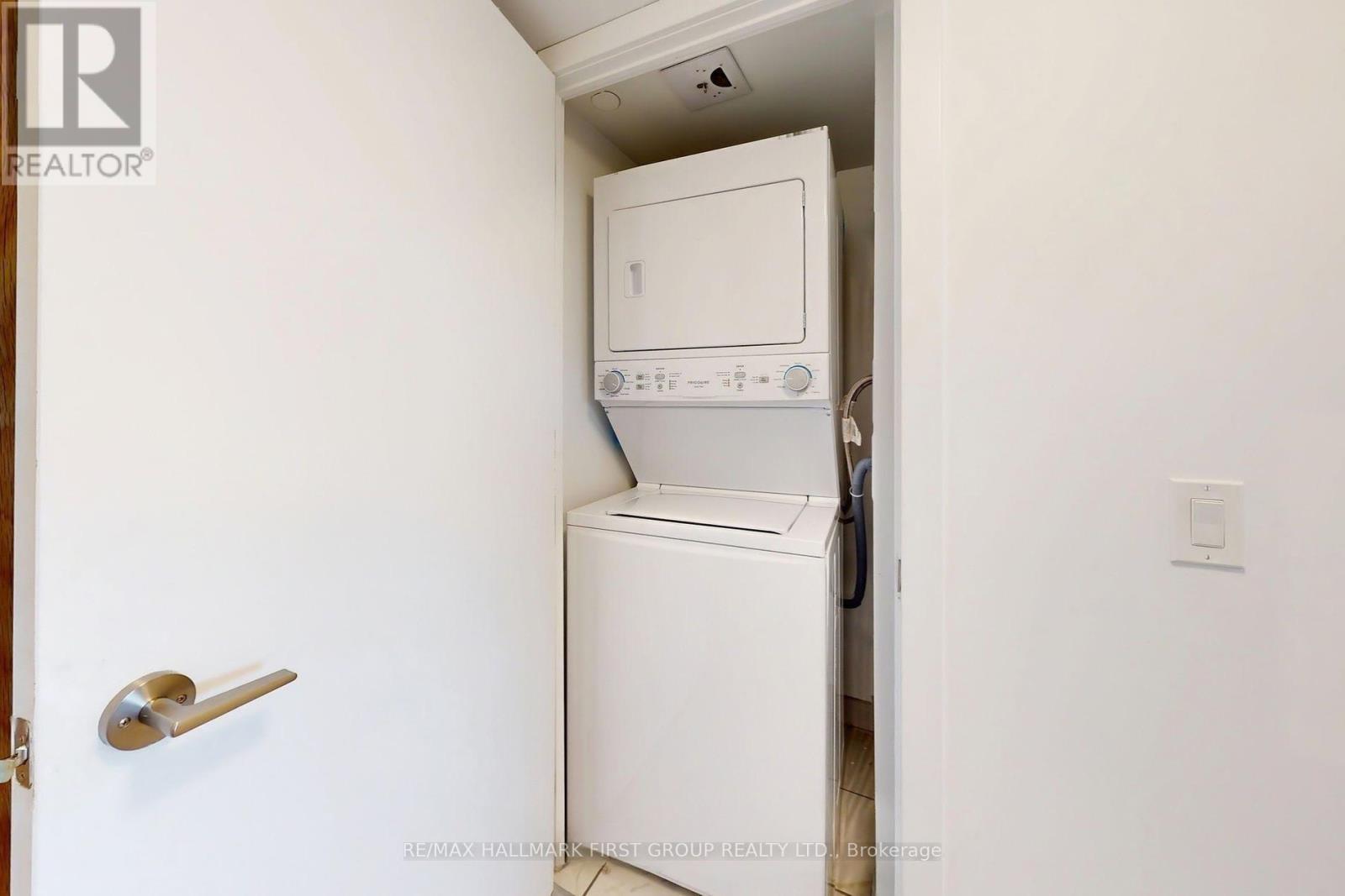 1509 - 1435 Celebration Drive, Pickering, Ontario  L1W 0C3 - Photo 13 - E12508768