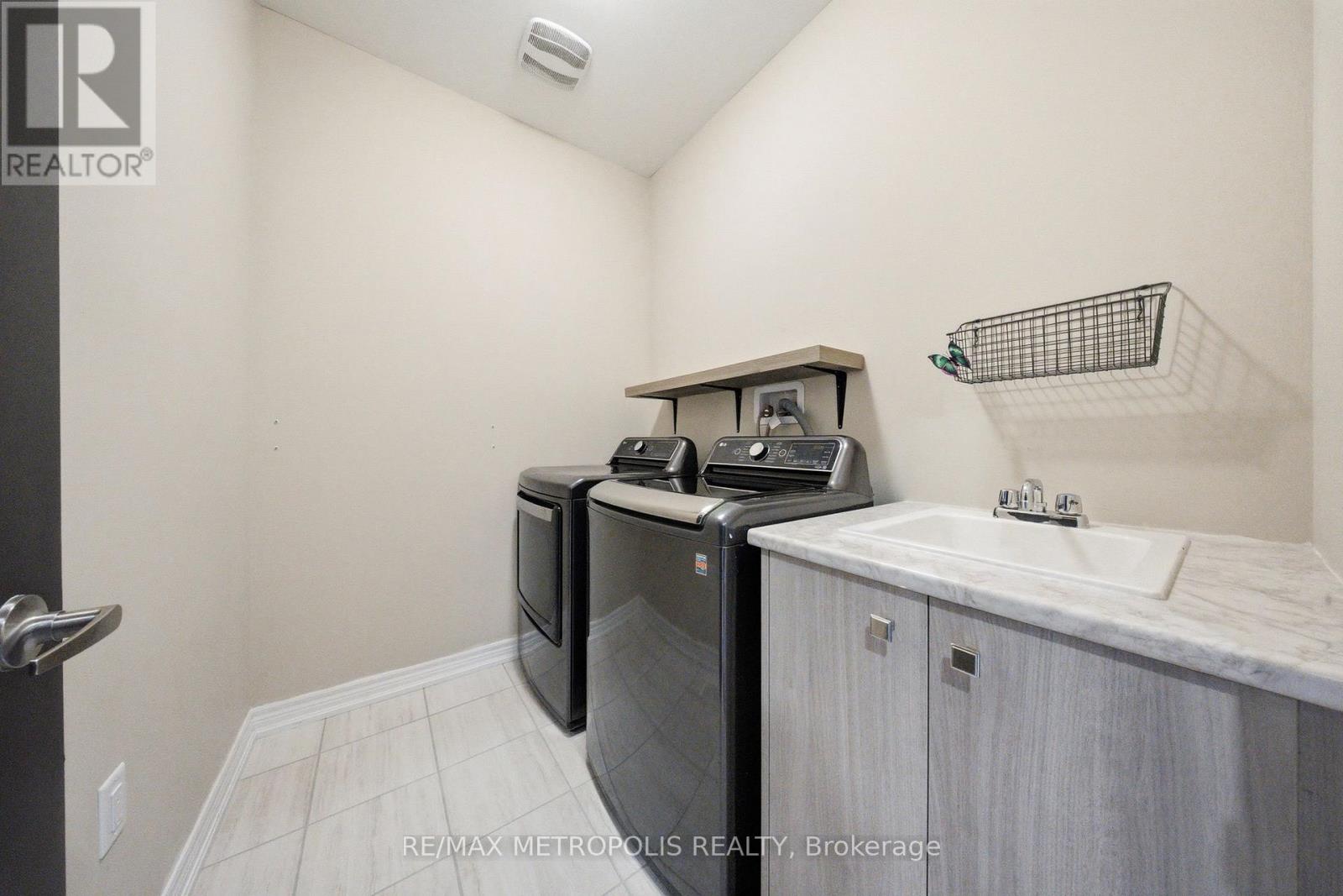 35 Fruitful Crescent, Whitby, Ontario L1P 0N3 - Photo 25 - E12508794