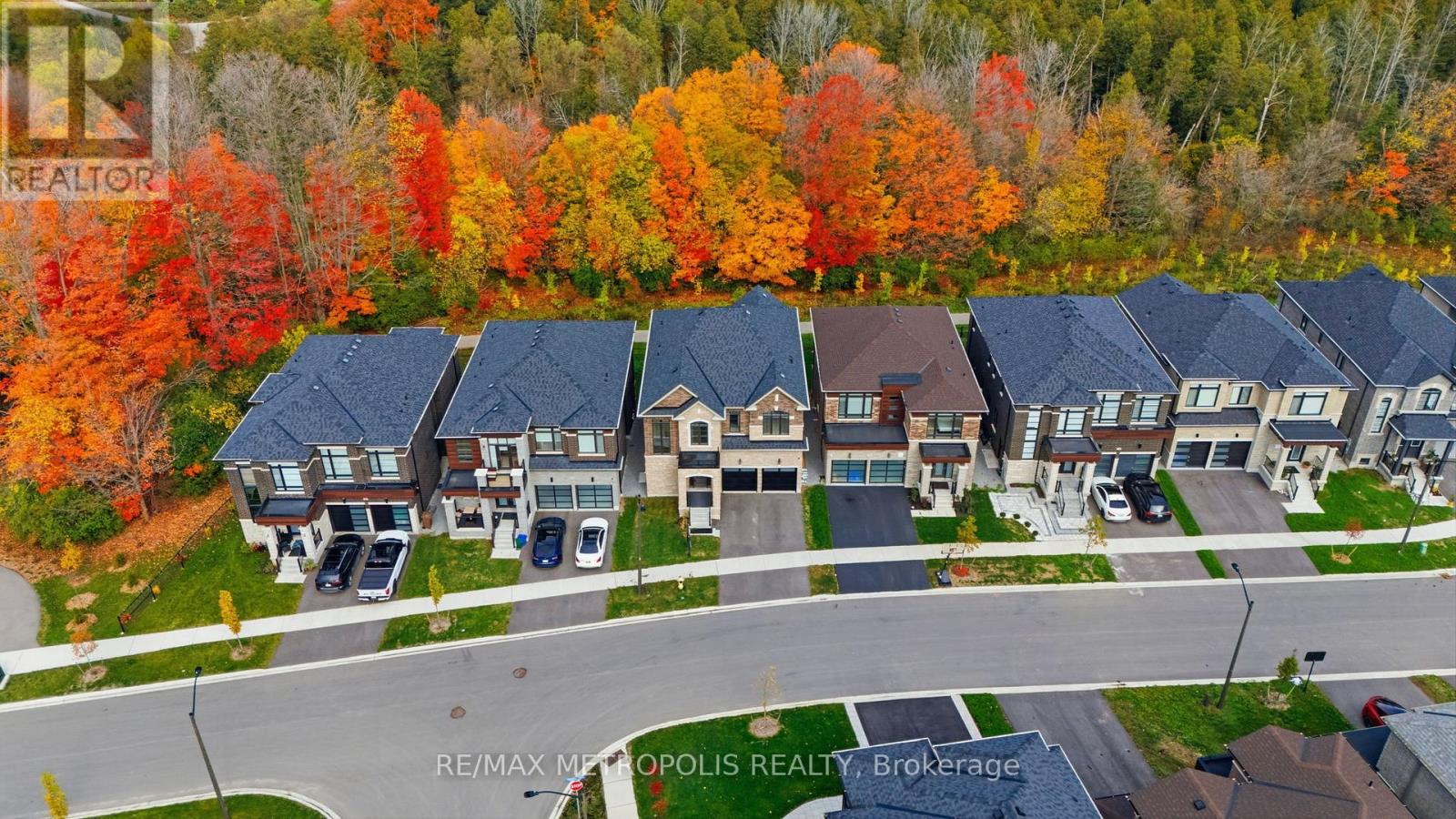 35 Fruitful Crescent, Whitby, Ontario L1P 0N3 - Photo 3 - E12508794