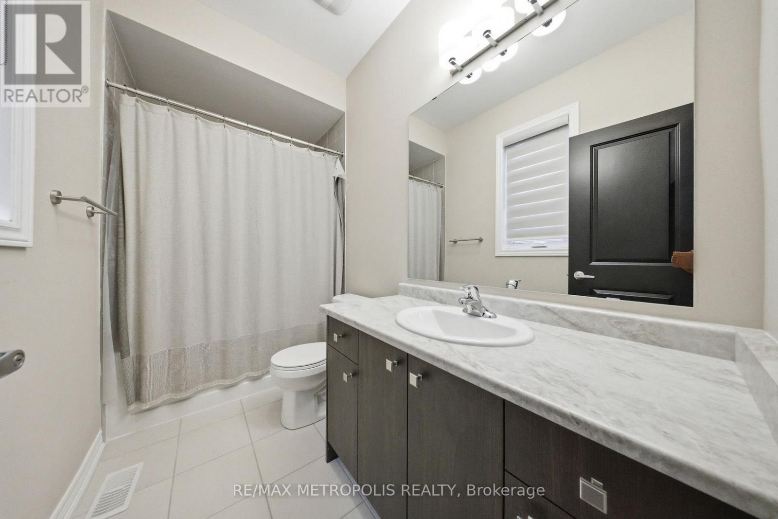 35 Fruitful Crescent, Whitby, Ontario L1P 0N3 - Photo 30 - E12508794