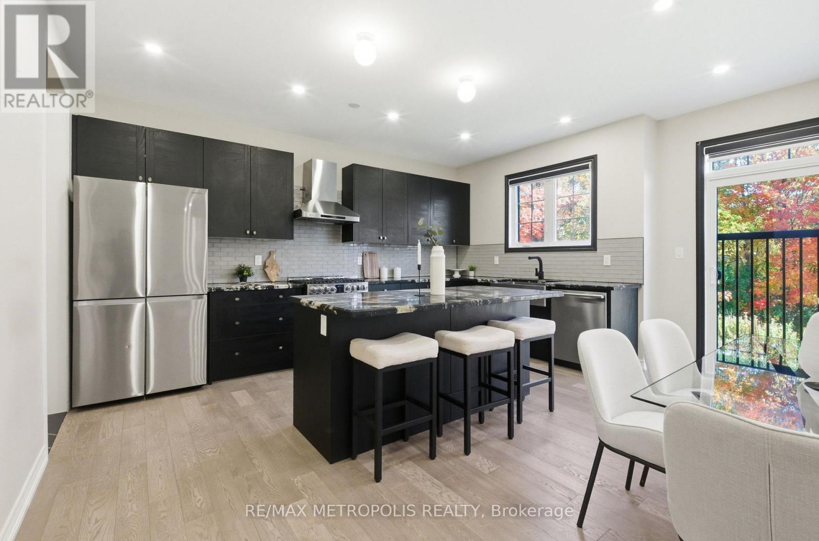 35 Fruitful Crescent, Whitby, Ontario L1P 0N3 - Photo 8 - E12508794