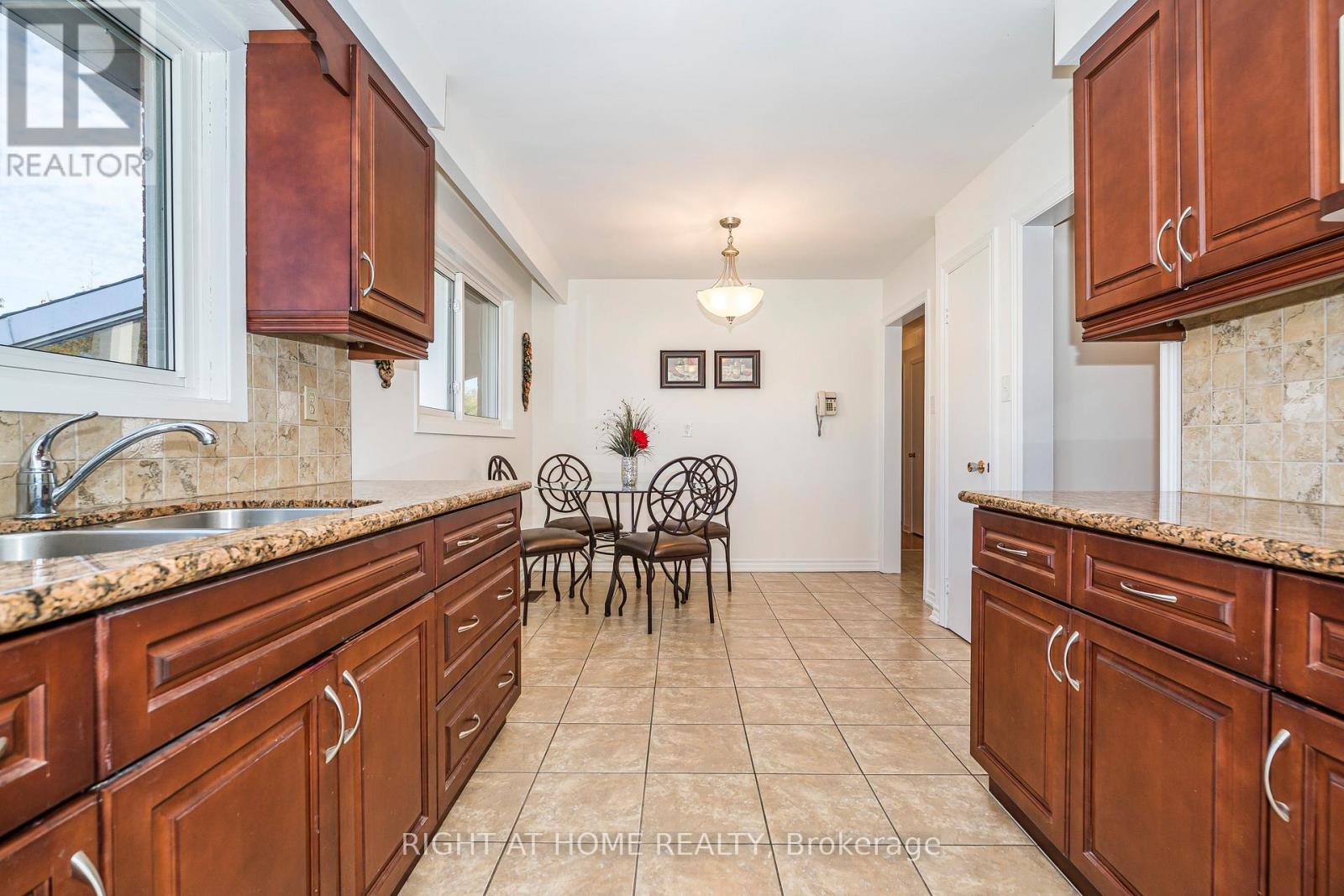 12 Scarden Avenue, Toronto, Ontario  M1T 1V9 - Photo 13 - E12508810