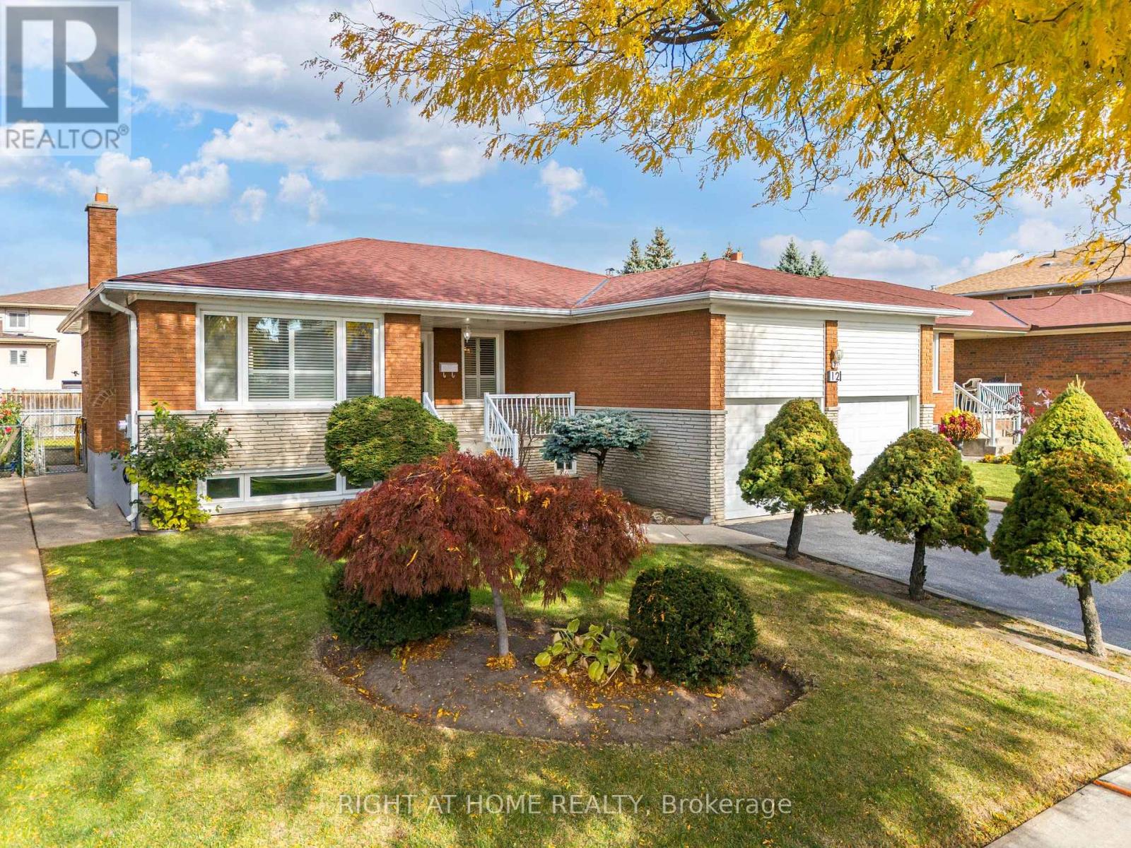 12 Scarden Avenue, Toronto, Ontario  M1T 1V9 - Photo 4 - E12508810