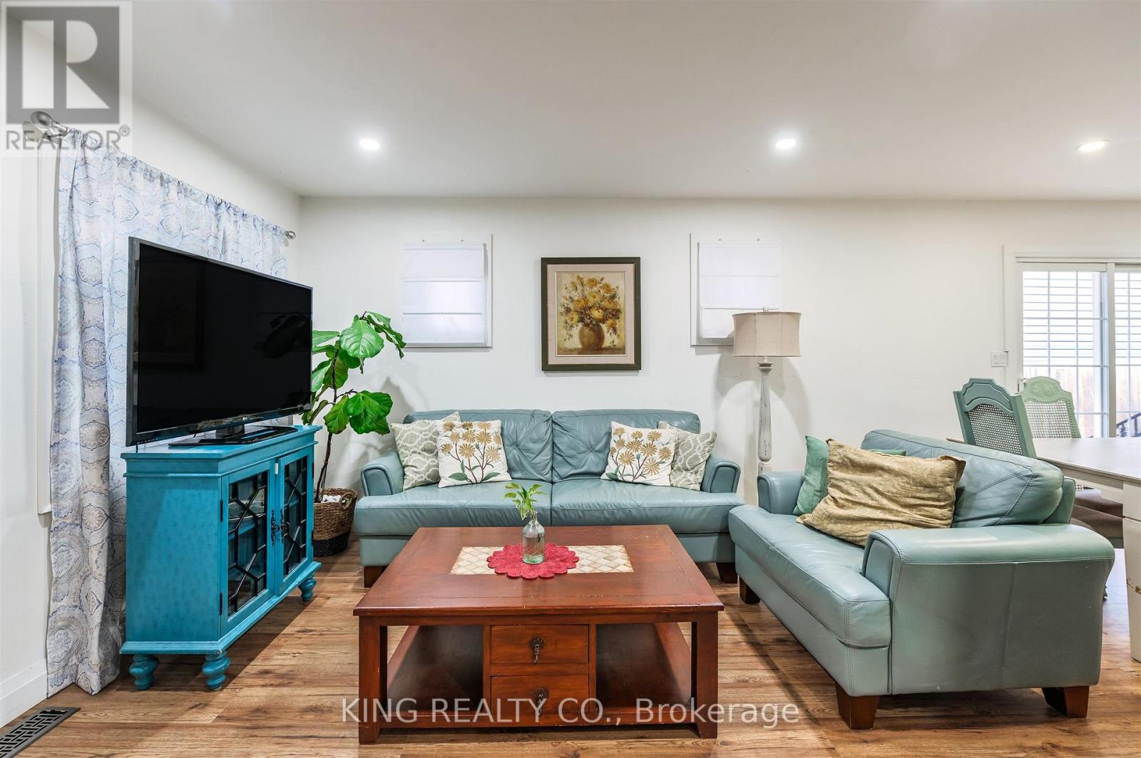 829 Athol Street, Whitby, Ontario  L1N 4A1 - Photo 4 - E12508816