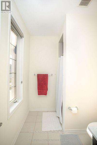 3251 Brigadier Avenue, Pickering, Ontario  L1X 0N1 - Photo 11 - E12508852