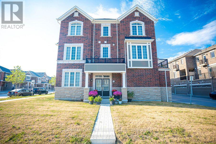 3251 Brigadier Avenue, Pickering, Ontario  L1X 0N1 - Photo 2 - E12508852