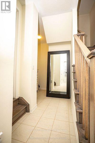 3251 Brigadier Avenue, Pickering, Ontario  L1X 0N1 - Photo 9 - E12508852