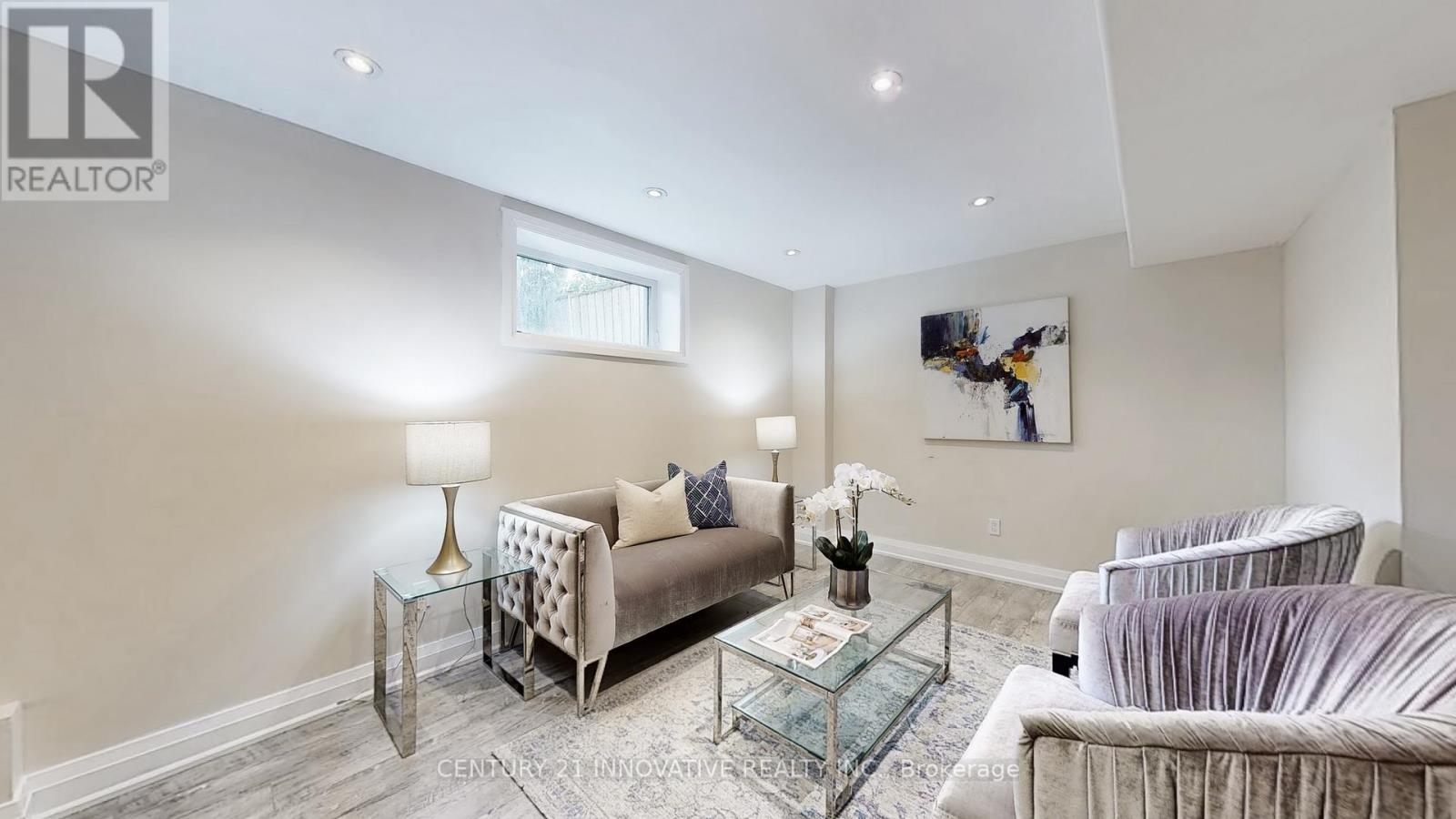 1 Dustan Crescent, Toronto, Ontario  M4J 4G4 - Photo 34 - E12508890