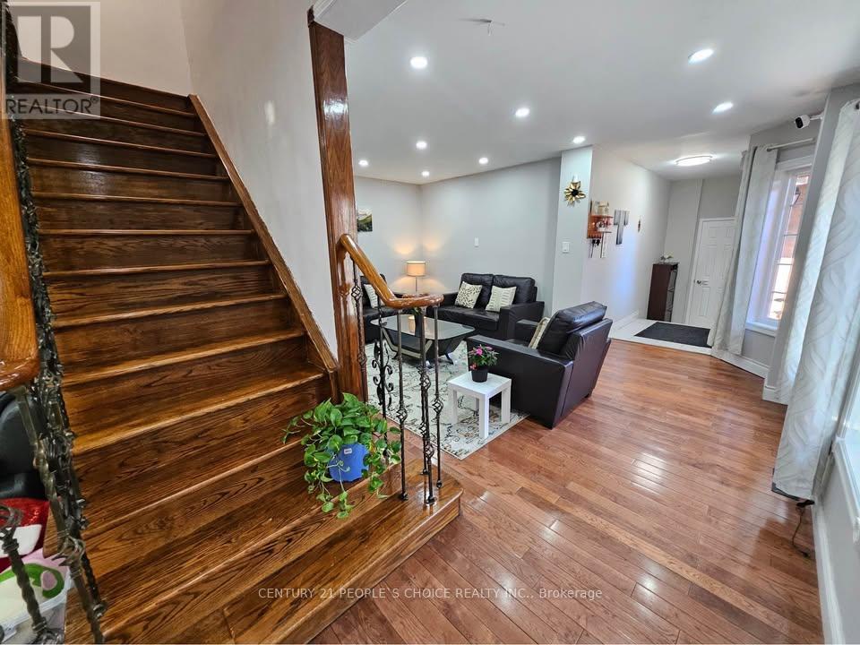 Upper - 19 Piane Avenue, Brampton, Ontario  L6Y 4Y7 - Photo 10 - W12504288