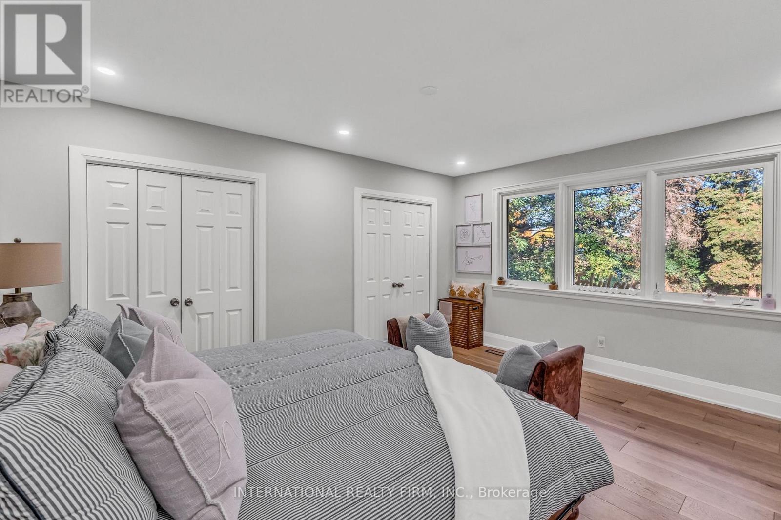 1049 Indian Road, Mississauga, Ontario  L5H 1R6 - Photo 17 - W12506016