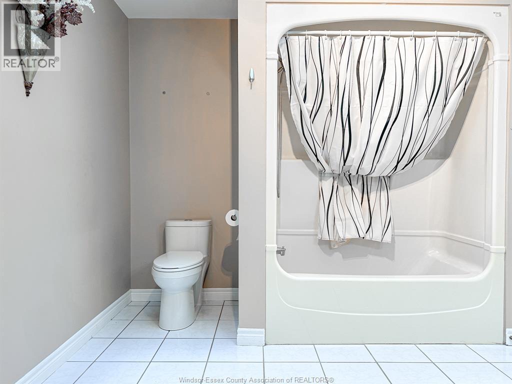 1235 Minto, Lasalle, Ontario N9J 3H8 - Photo 15 - 25027994