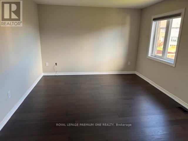 704 Arthur Parker Avenue, Woodstock, Ontario N4S 7W2 - Photo 5 - X12455579