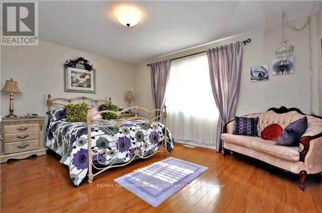 81 Spring Farm Road, Aurora, Ontario  L4G 7W7 - Photo 7 - N12508656