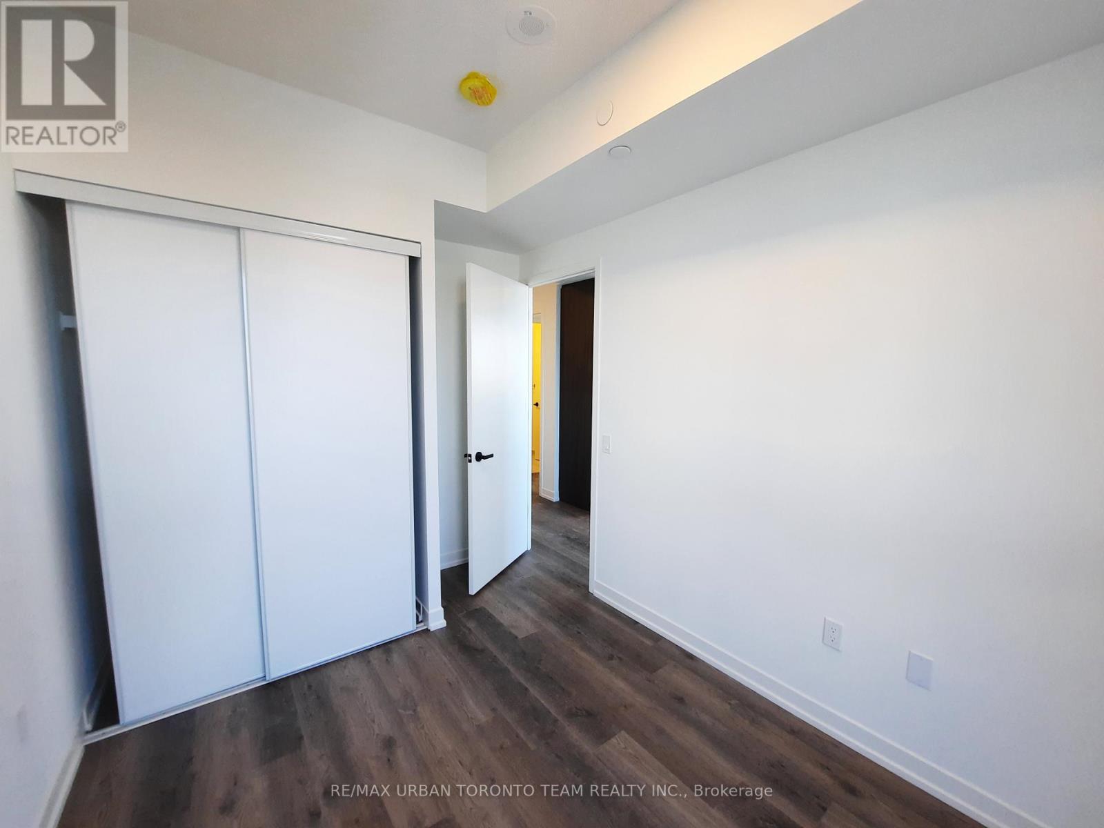 802 - 8 Interchange Way, Vaughan, Ontario  L4K 5Z7 - Photo 14 - N12508668