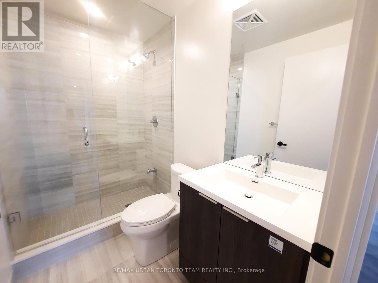 802 - 8 Interchange Way, Vaughan, Ontario  L4K 5Z7 - Photo 9 - N12508668