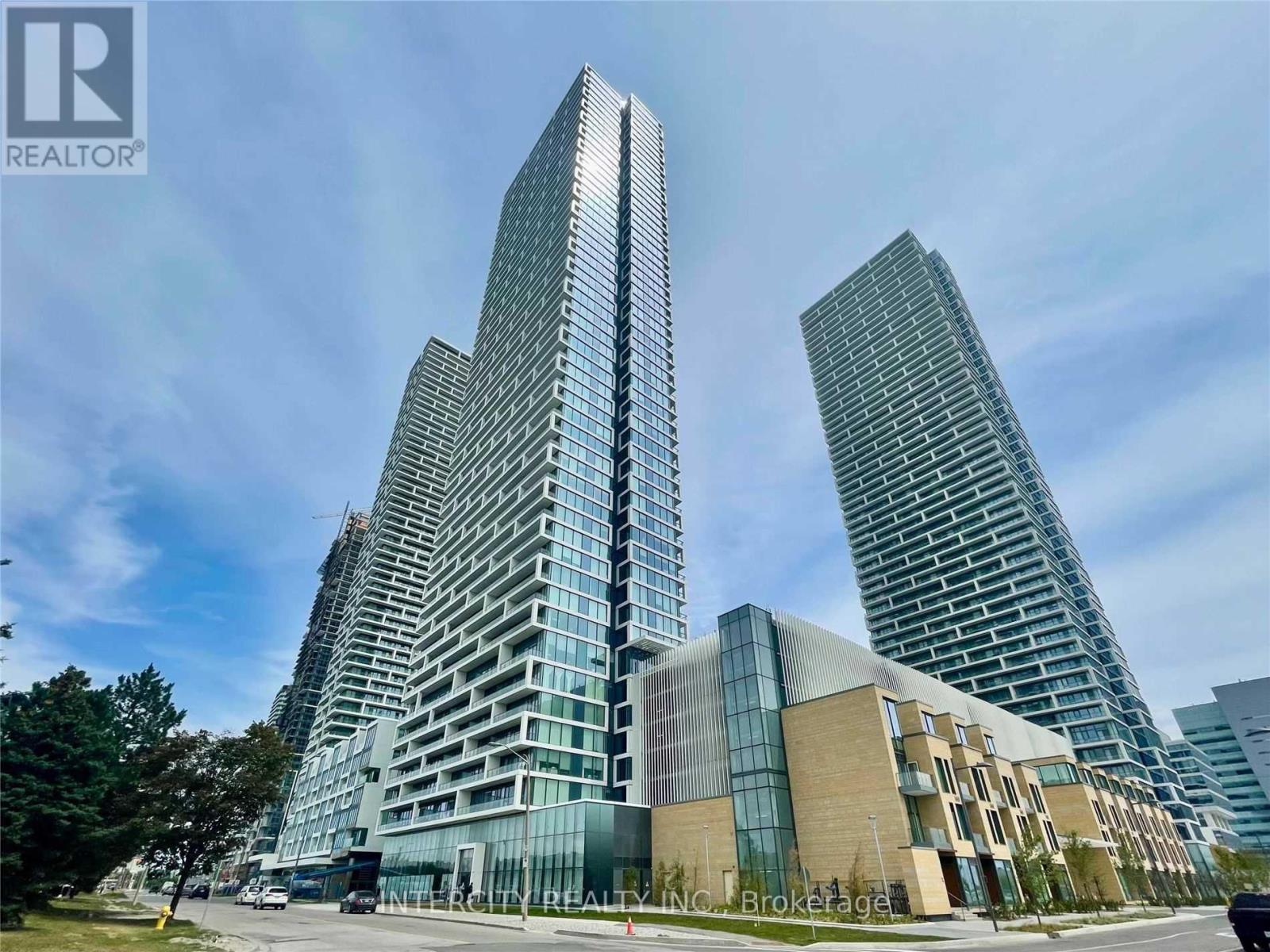 5803 - 950 PORTAGE PARKWAY, Vaughan, Ontario