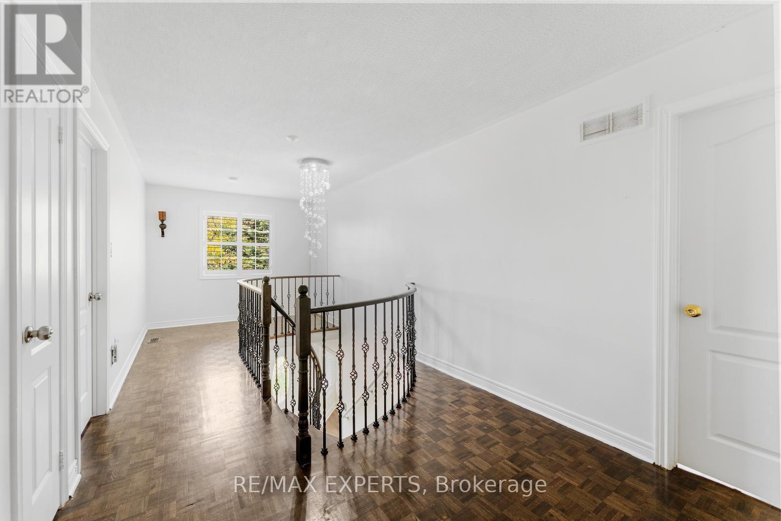 147 Ashton Drive, Vaughan, Ontario  L6A 2T8 - Photo 23 - N12508730