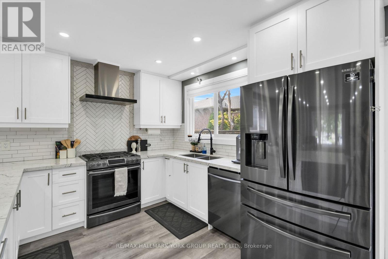 103 Wood Crescent, Bradford West Gwillimbury (Bradford), Ontario  L3Z 2G4 - Photo 20 - N12508806