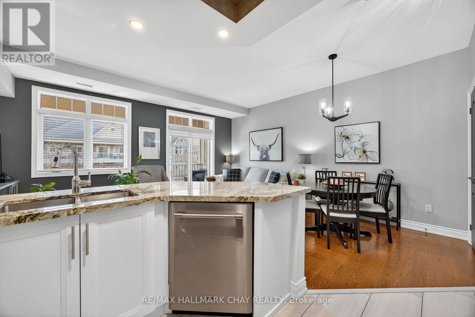 310 - 78 Sunset Boulevard, New Tecumseth, Ontario  L9R 2H5 - Photo 11 - N12508818