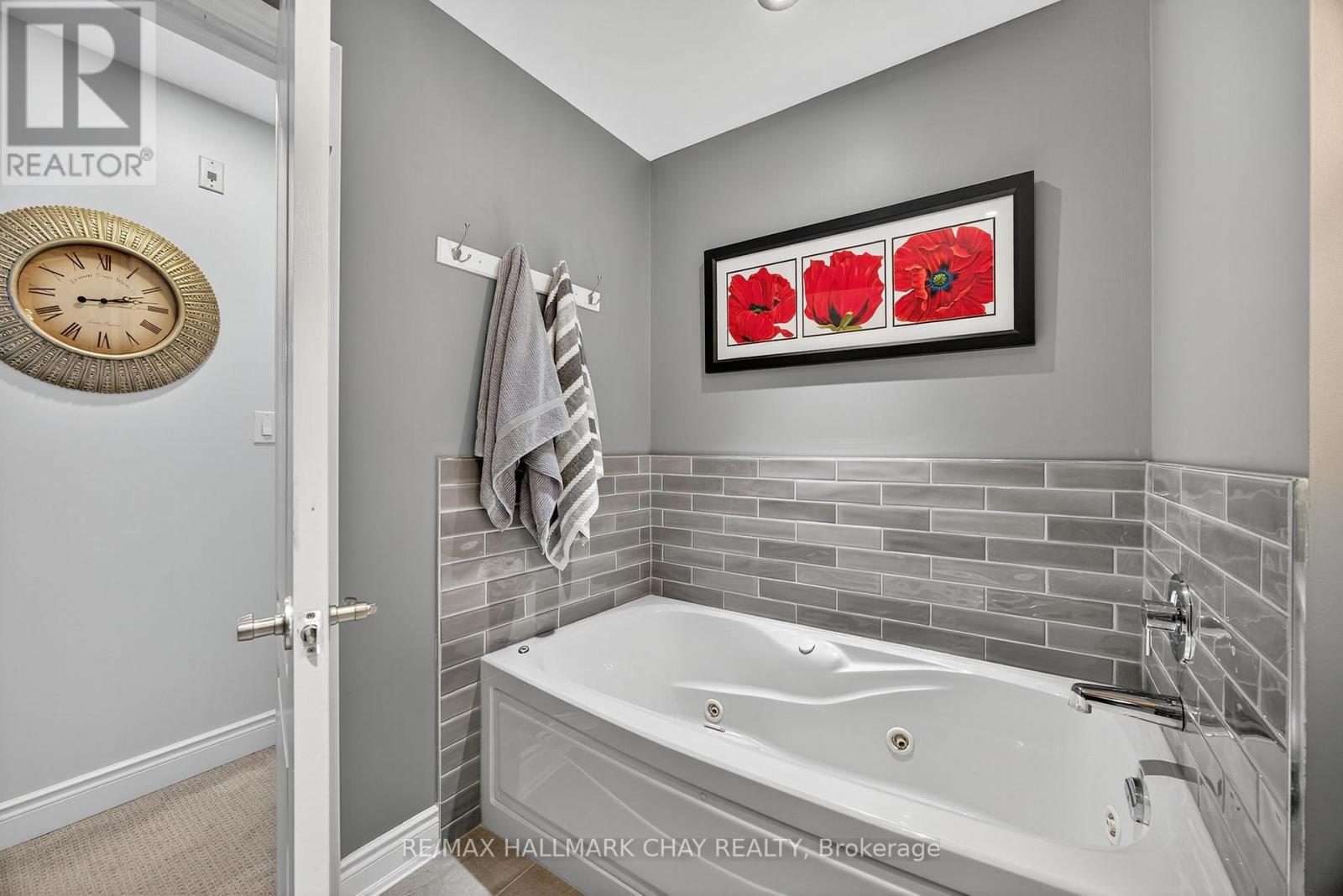 310 - 78 Sunset Boulevard, New Tecumseth, Ontario  L9R 2H5 - Photo 35 - N12508818