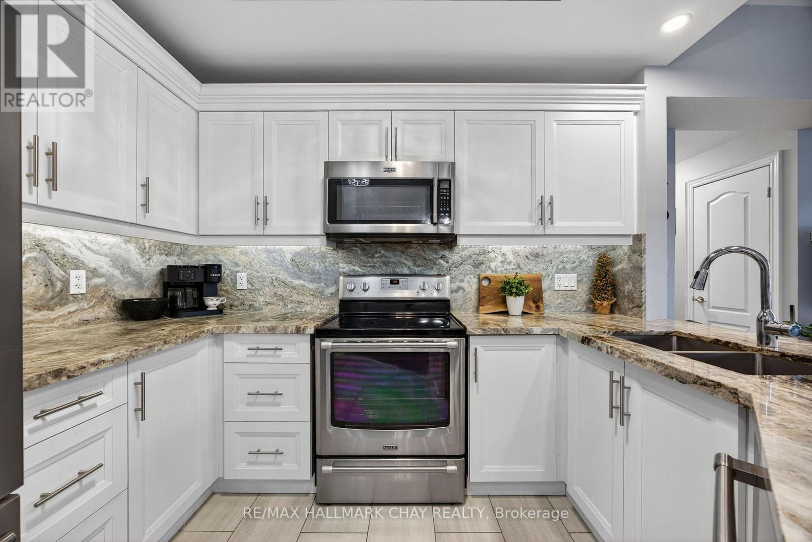 310 - 78 Sunset Boulevard, New Tecumseth, Ontario  L9R 2H5 - Photo 9 - N12508818