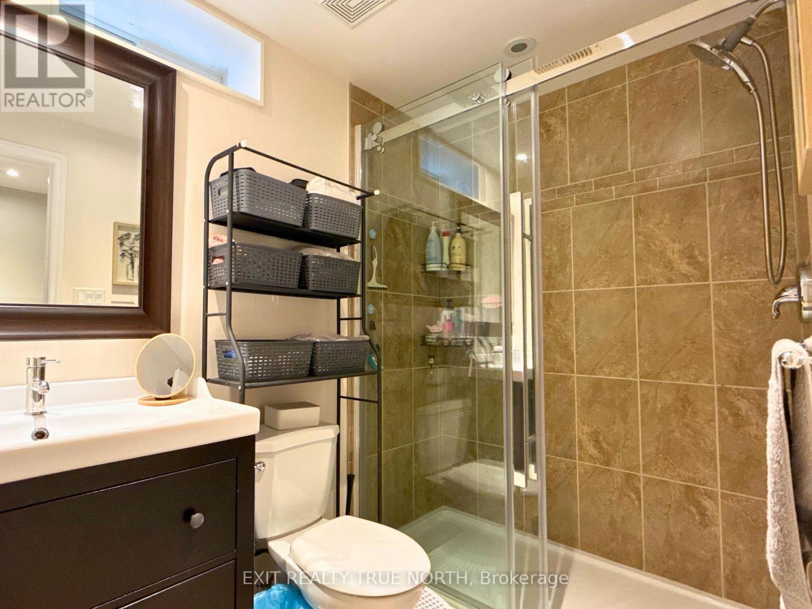 42 Booth Street, Bradford West Gwillimbury, Ontario  L3Z 0A4 - Photo 7 - N12508892