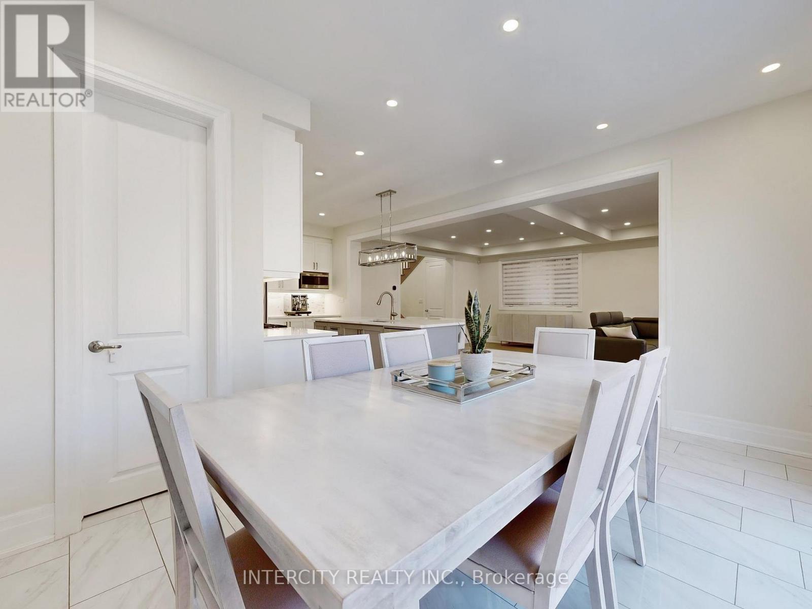 68 Klein Mills Road, Vaughan, Ontario  L4H 4W1 - Photo 20 - N12508894