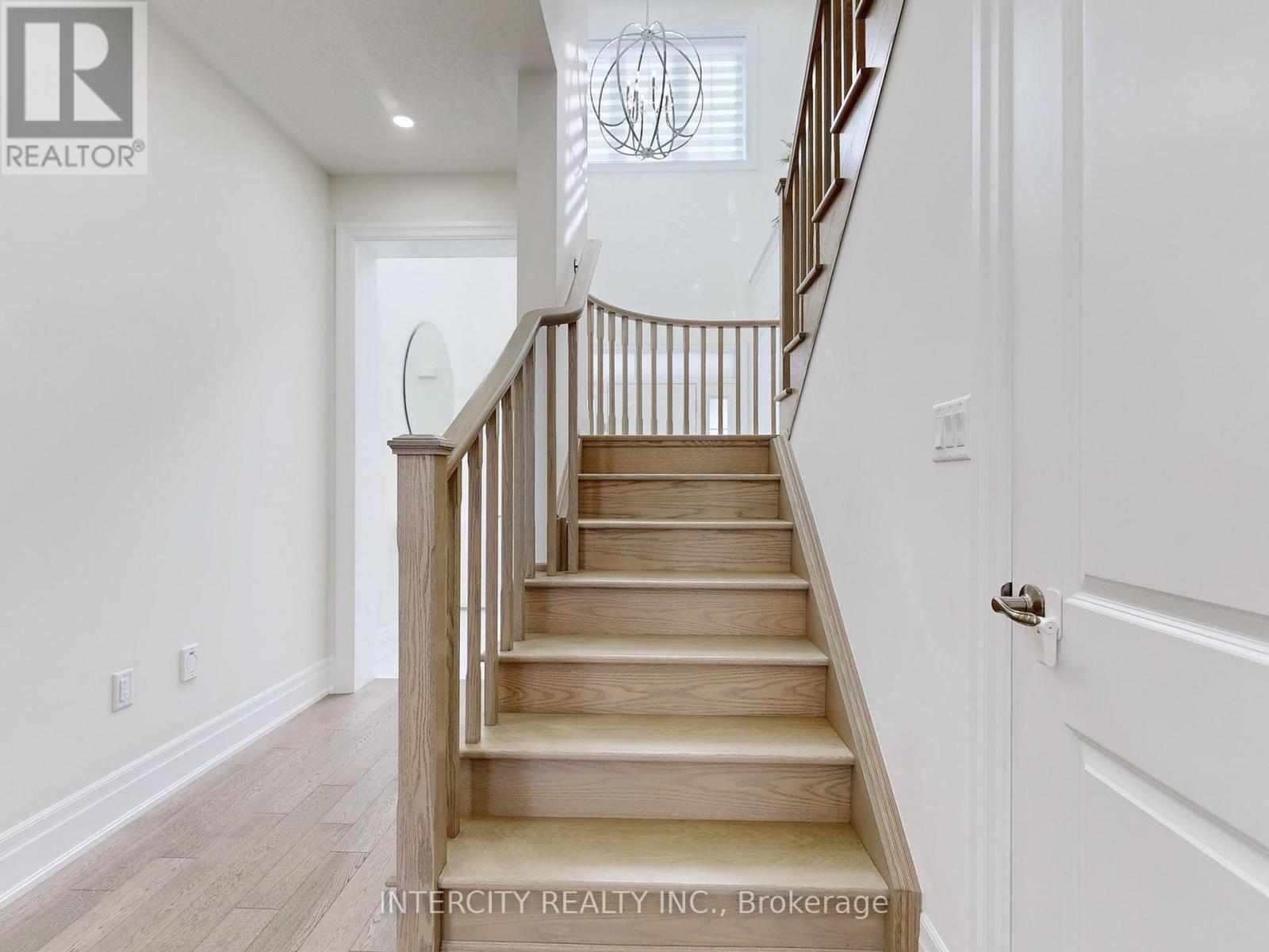 68 Klein Mills Road, Vaughan, Ontario  L4H 4W1 - Photo 22 - N12508894