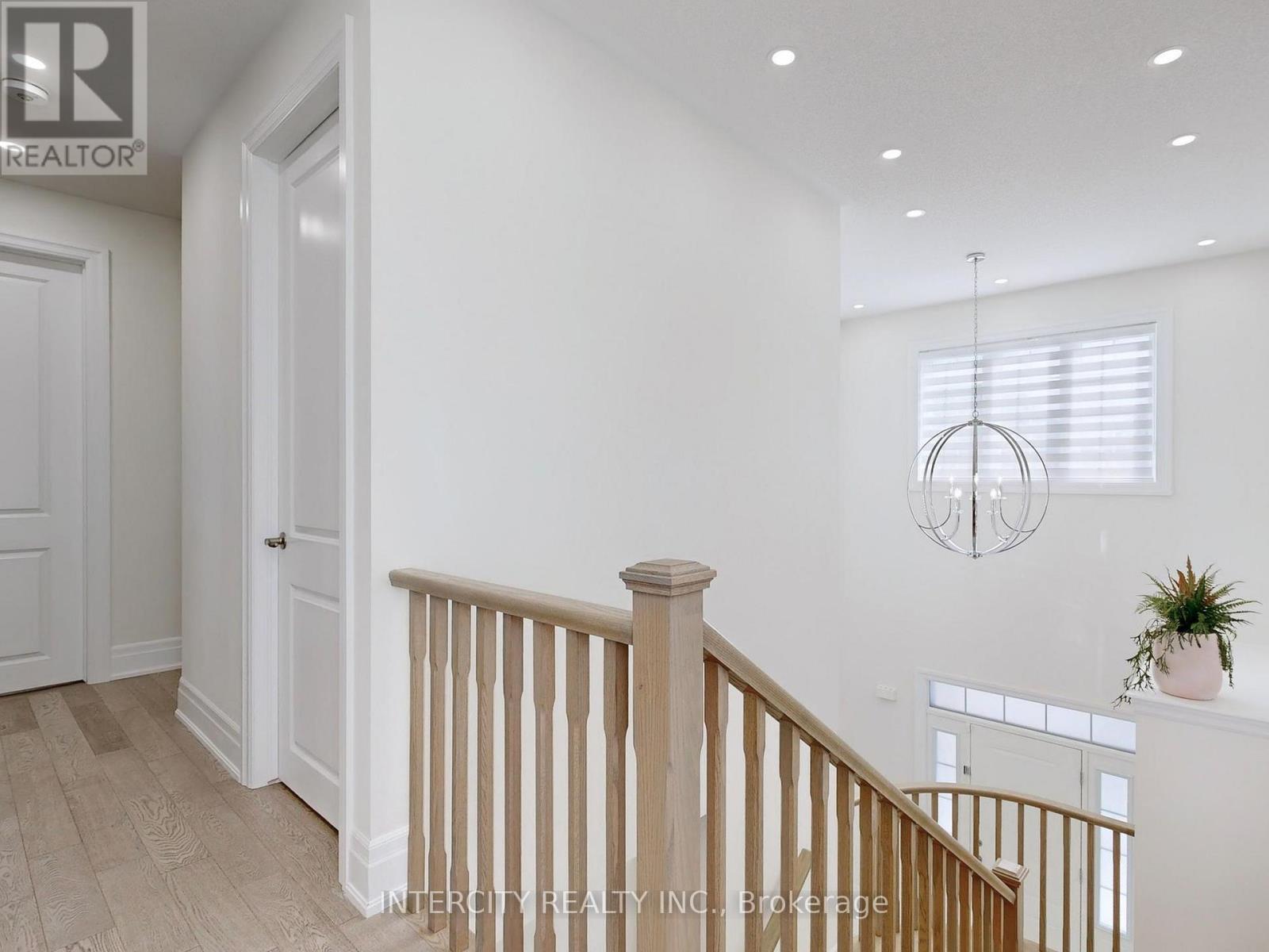 68 Klein Mills Road, Vaughan, Ontario  L4H 4W1 - Photo 24 - N12508894