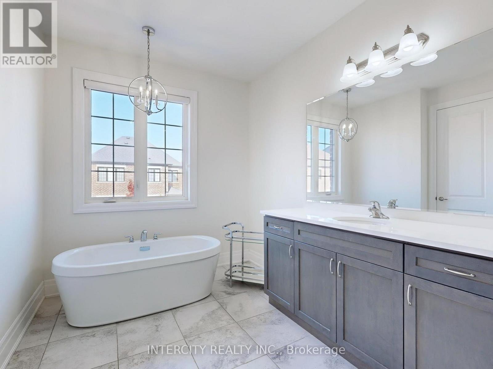 68 Klein Mills Road, Vaughan, Ontario  L4H 4W1 - Photo 29 - N12508894