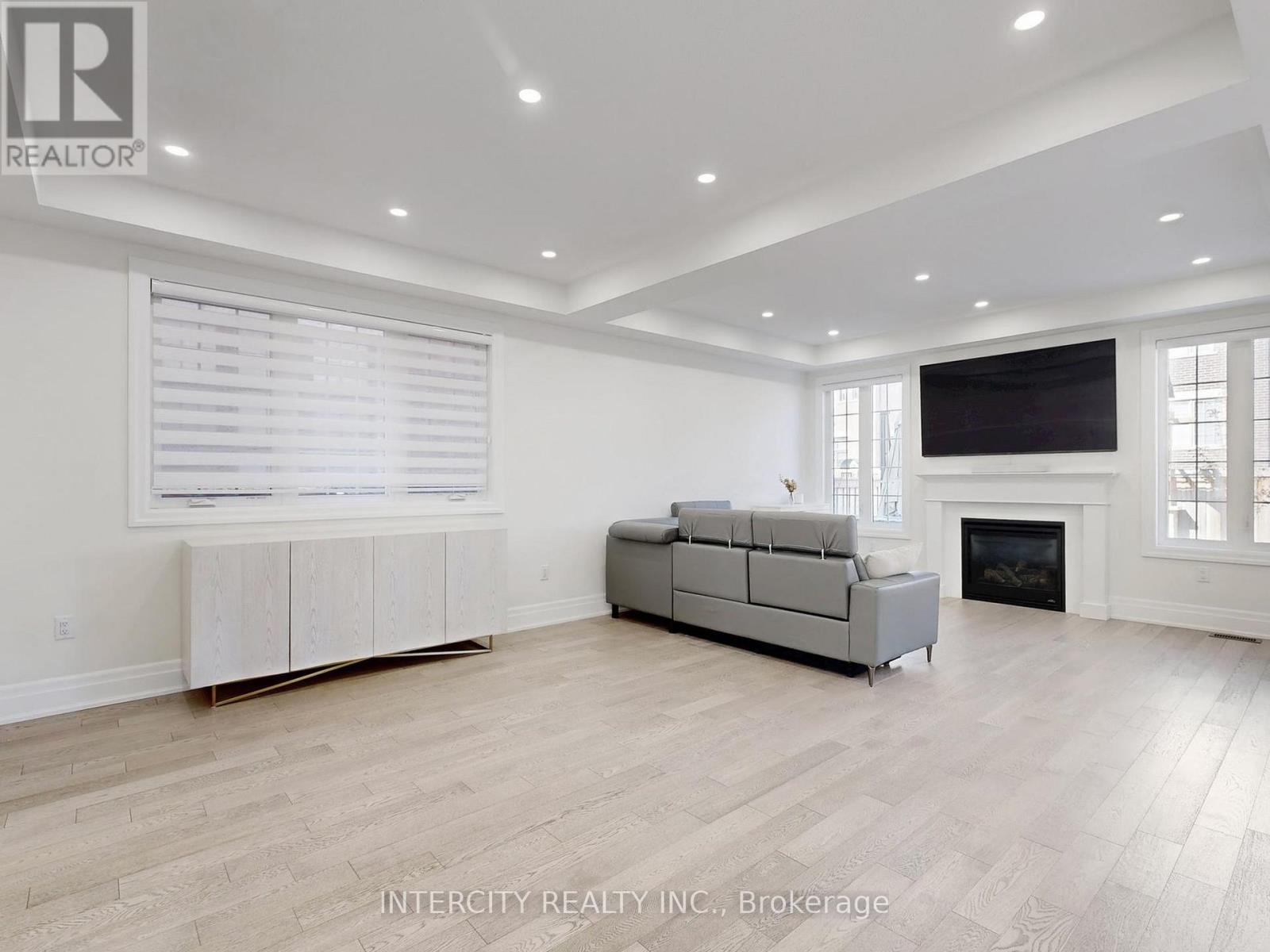 68 Klein Mills Road, Vaughan, Ontario  L4H 4W1 - Photo 8 - N12508894