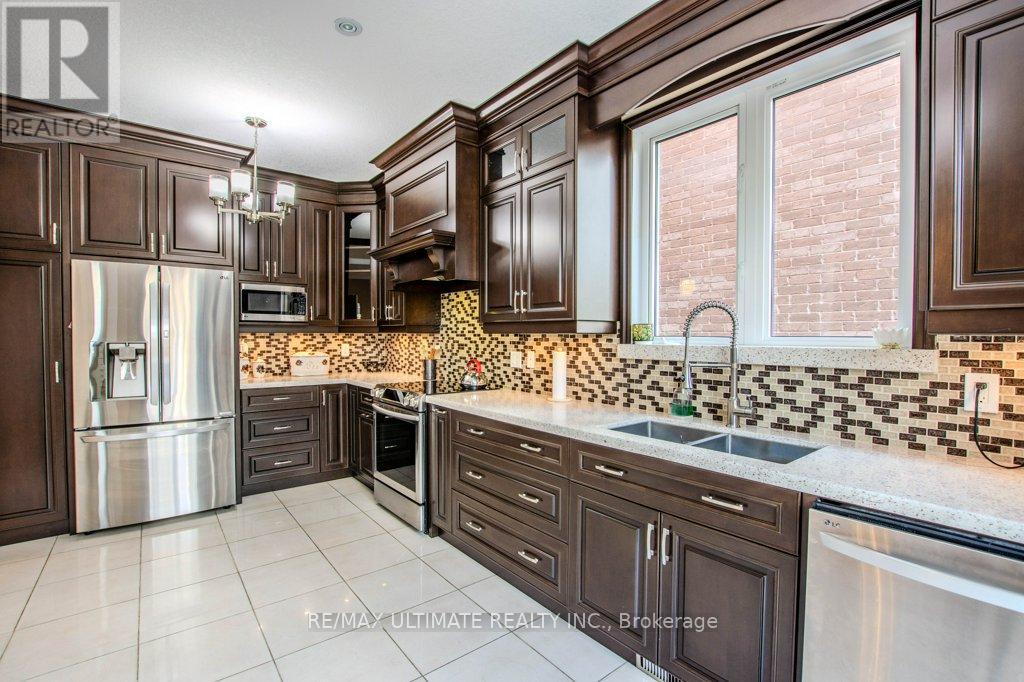 Upper - 38 Catherine Drive, Barrie, Ontario  L4N 6Z3 - Photo 14 - S12508670