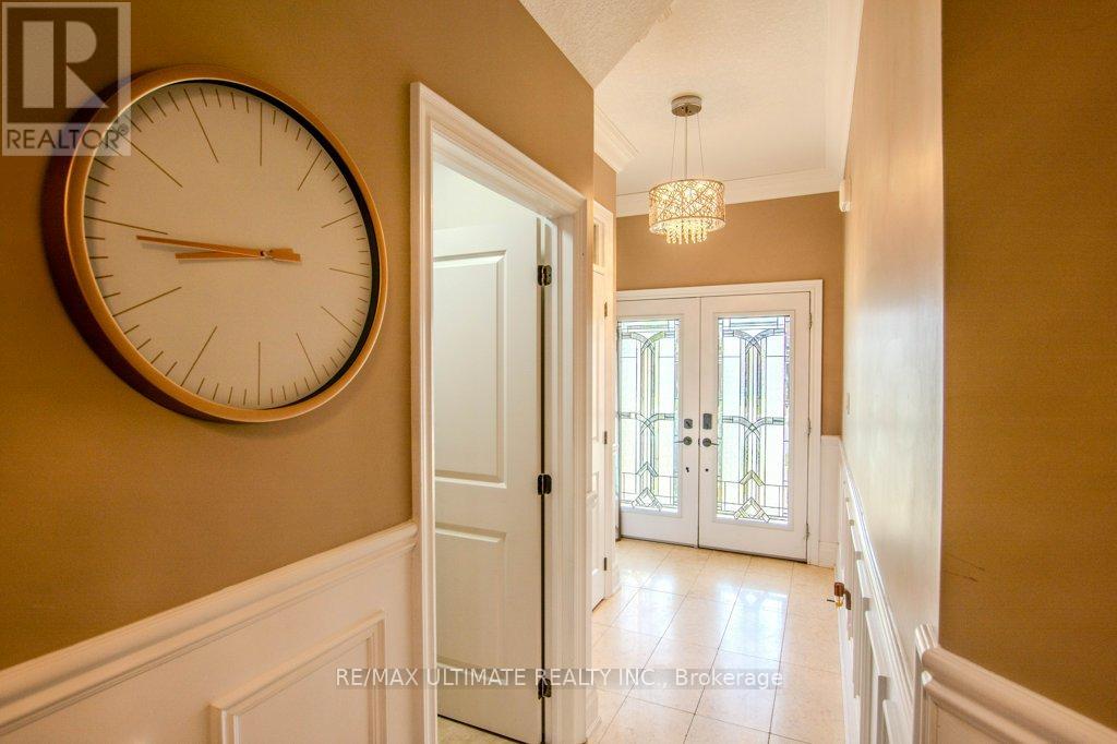 Upper - 38 Catherine Drive, Barrie, Ontario  L4N 6Z3 - Photo 6 - S12508670