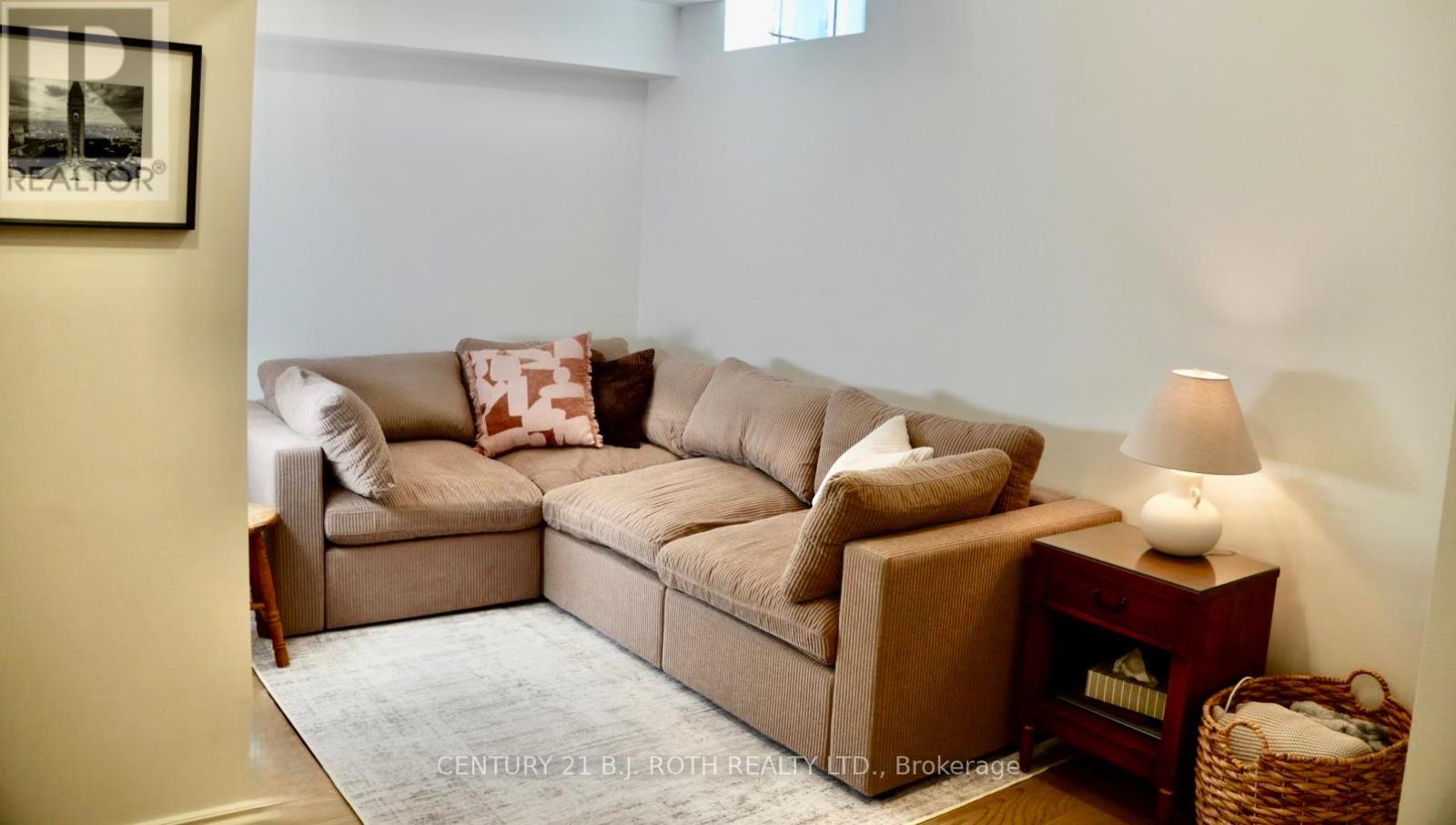 9 Deneb Street, Barrie (Ardagh), Ontario  L4M 0K6 - Photo 24 - S12508846