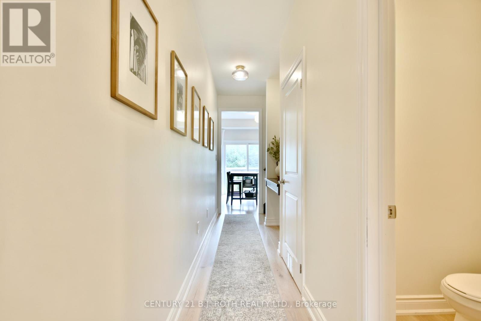 9 Deneb Street, Barrie (Ardagh), Ontario  L4M 0K6 - Photo 8 - S12508846