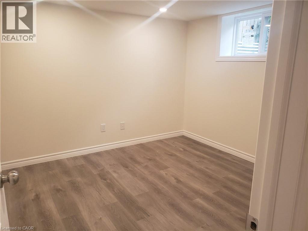 63 Ellis Crescent S, Waterloo, Ontario  N2J 2B5 - Photo 37 - 40785631