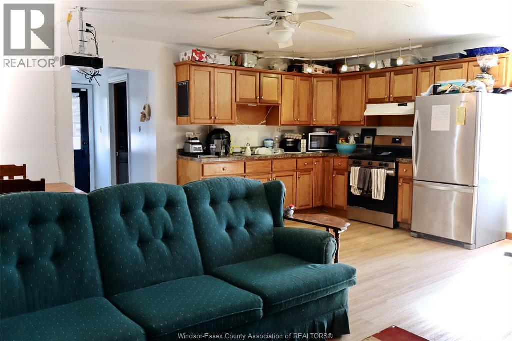 1081 West Shore Road, Pelee Island, Ontario N0R 1M0 - Photo 2 - 25027872