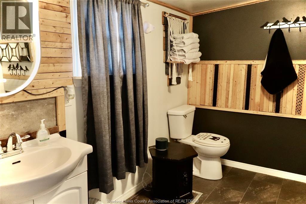 1081 West Shore Road, Pelee Island, Ontario N0R 1M0 - Photo 3 - 25027872