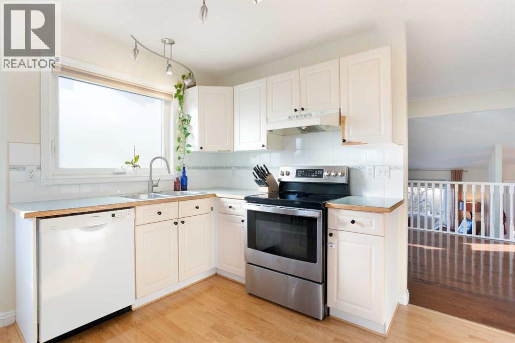 214 Canals Boulevard Sw, Airdrie, Alberta  T4B 2L8 - Photo 2 - A2267485