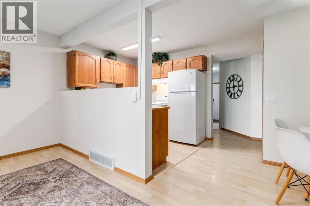 Property at 12 Millrise Green SW image 4