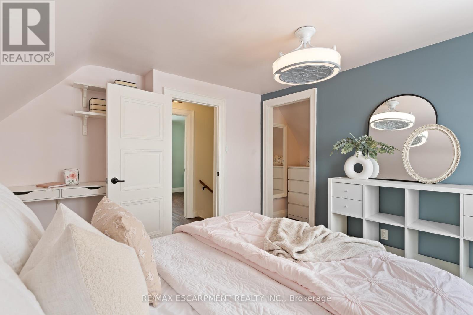 18 Flanders Avenue, St. Catharines, Ontario  L2M 5X3 - Photo 27 - X12464334