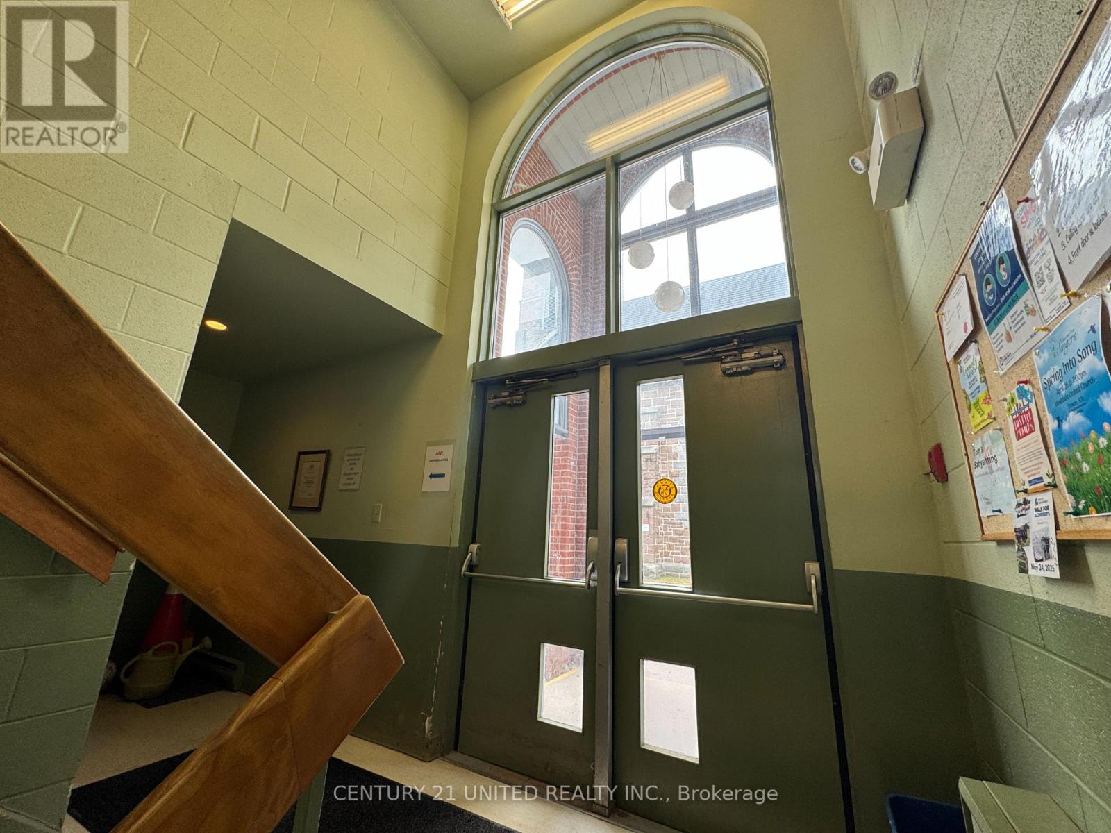 1 - 235 Rubidge Street, Peterborough, Ontario K9J 3N9 - Photo 2 - X12508972