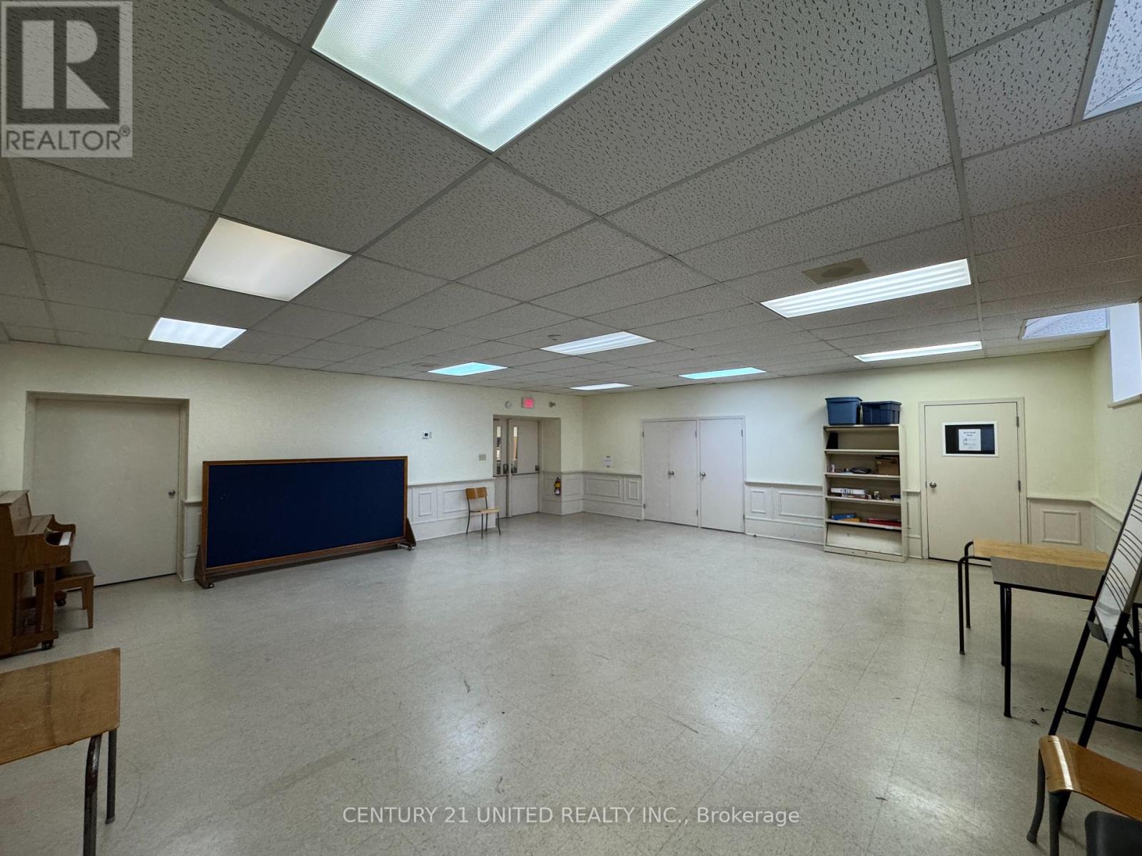 1 - 235 Rubidge Street, Peterborough, Ontario K9J 3N9 - Photo 8 - X12508972