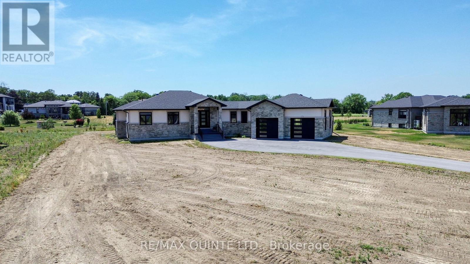 76 NAVIGATION DRIVE, Prince Edward County, Ontario