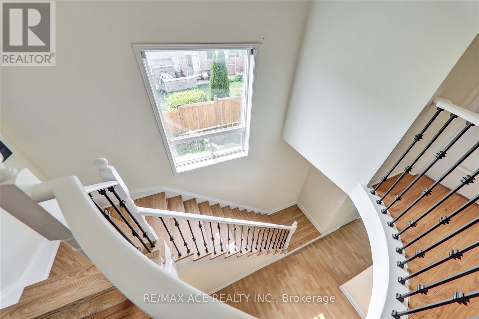 31 Cherryplum Way, Brampton, Ontario  L6S 6J4 - Photo 17 - W12508756