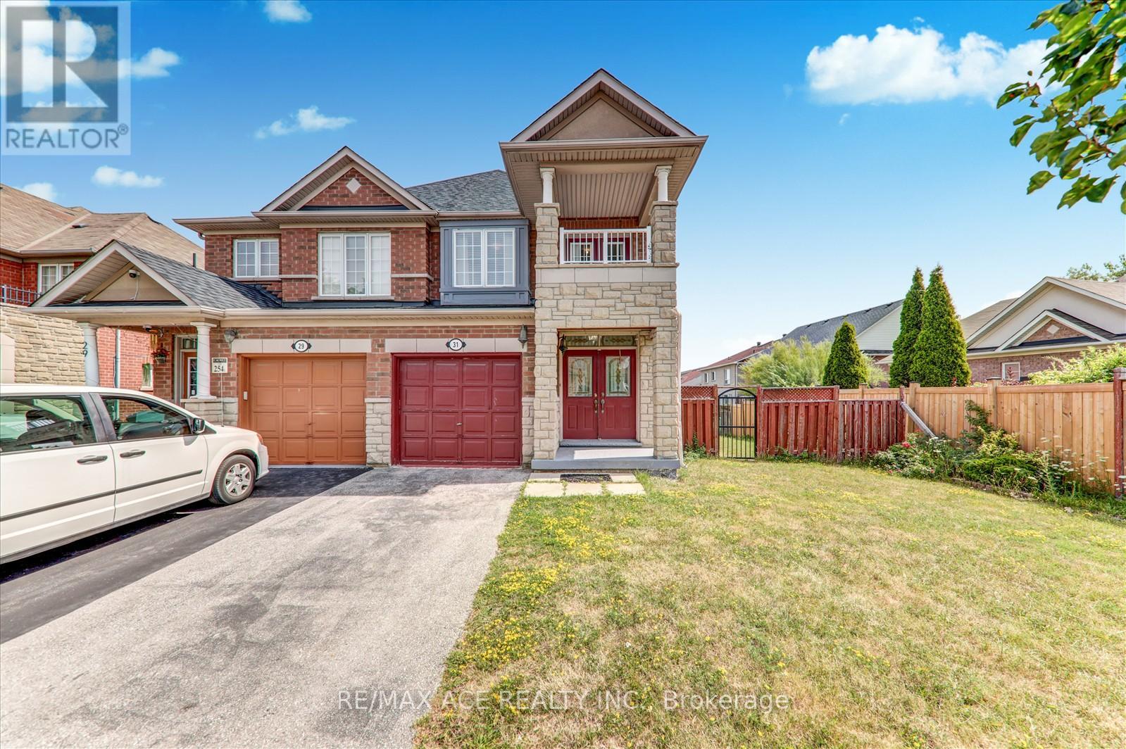 31 Cherryplum Way, Brampton, Ontario  L6S 6J4 - Photo 2 - W12508756