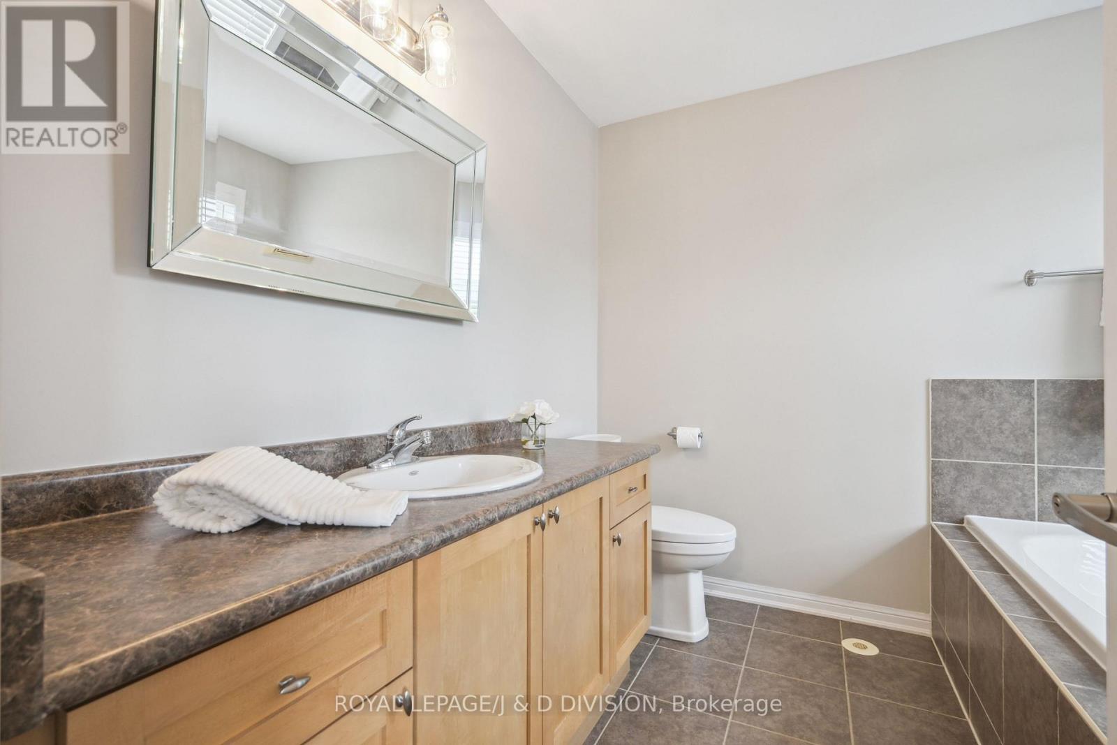 612 Sellers Path, Milton, Ontario  L9T 0P4 - Photo 20 - W12508804