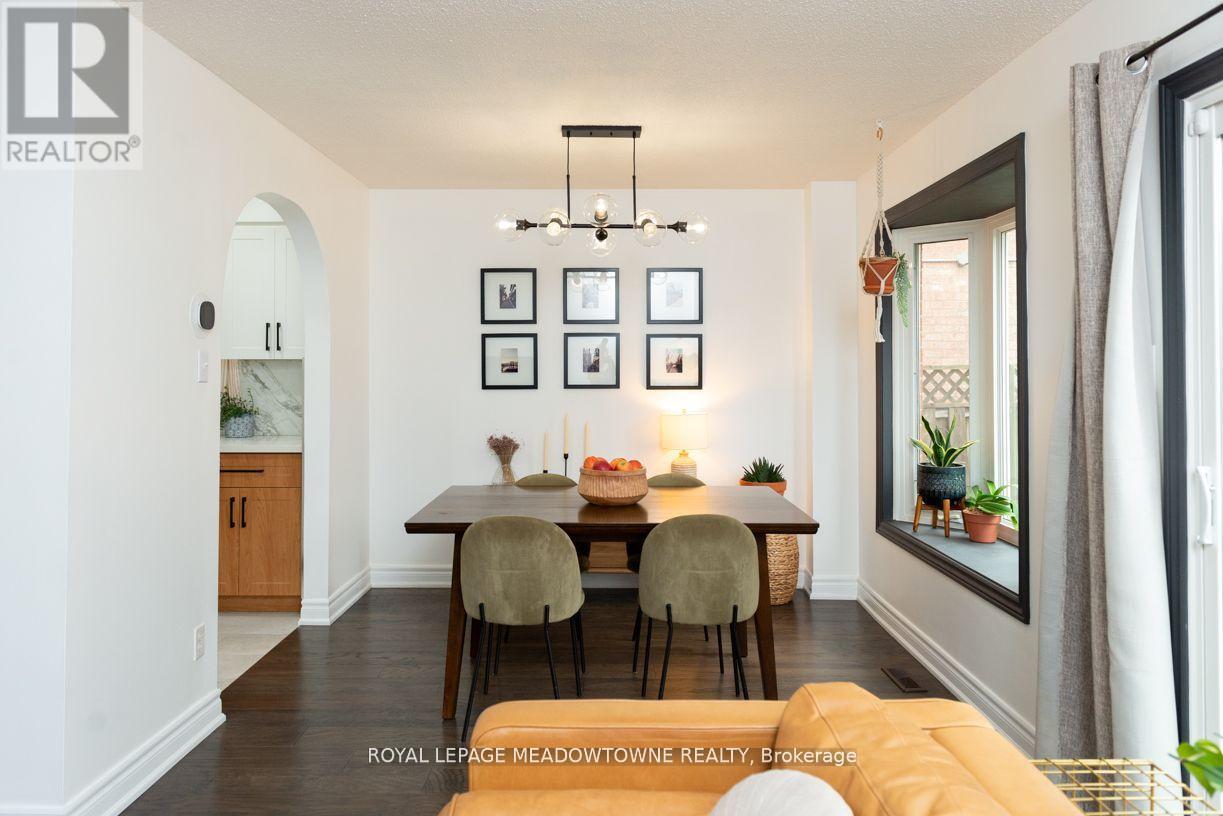 32 Clarridge Court, Brampton, Ontario  L6X 3N5 - Photo 13 - W12508820